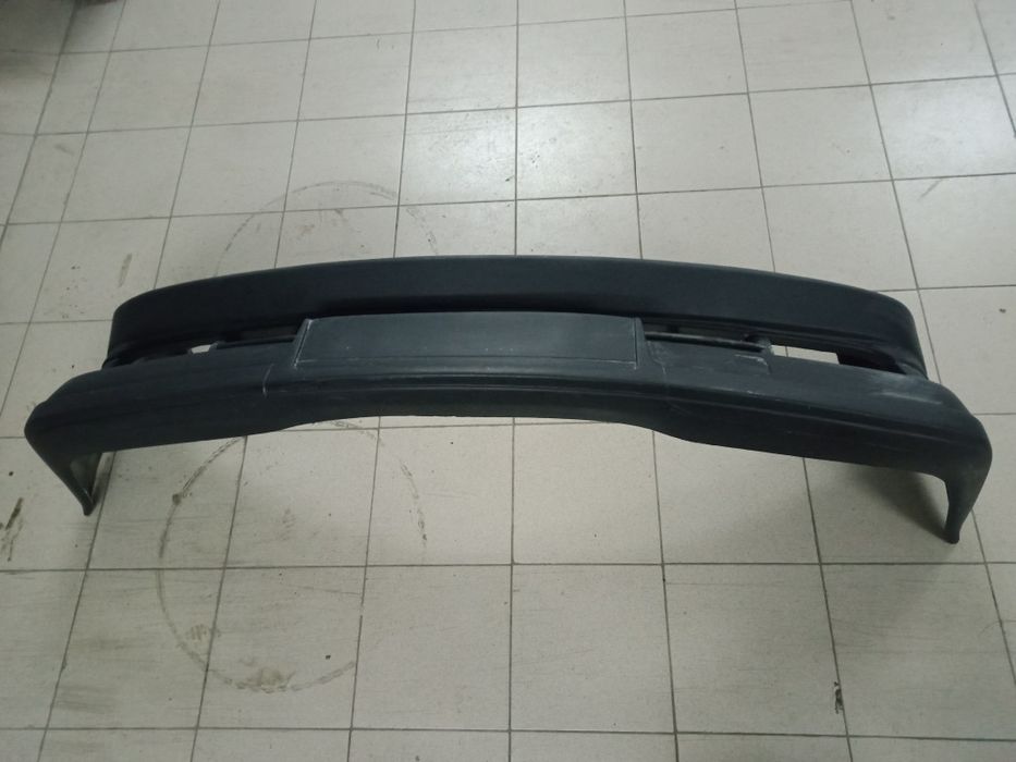 Бампер БМВ е38 передний