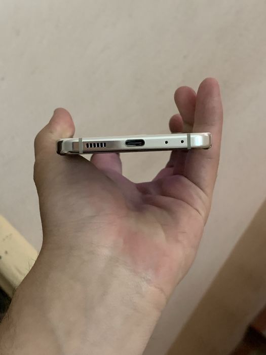 Samsung Galaxy Z Flip 5 230 y.e.