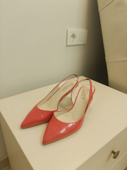 ТУФЛИ по 3500, красные и синие