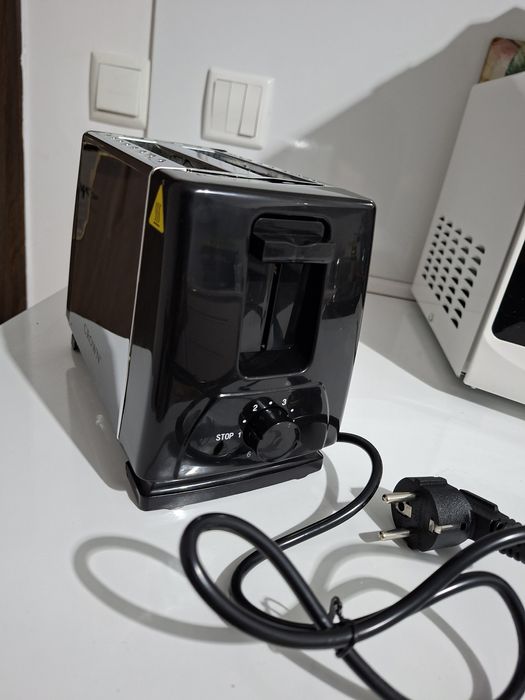 Тостер Crown (чисто нов)