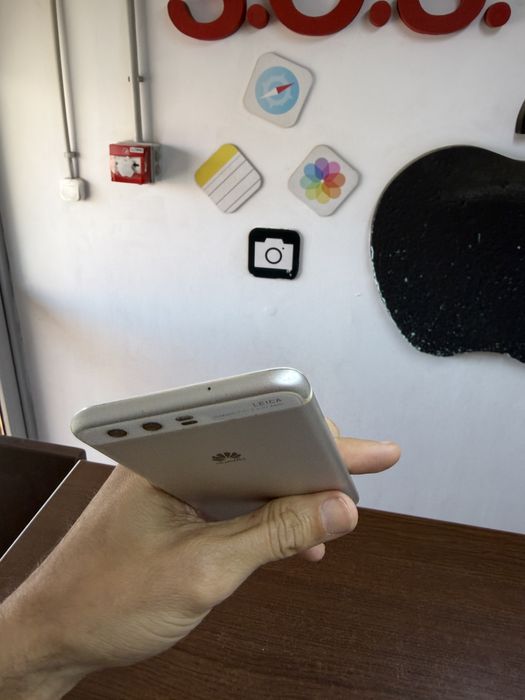 Vand Huawei P10 Silver