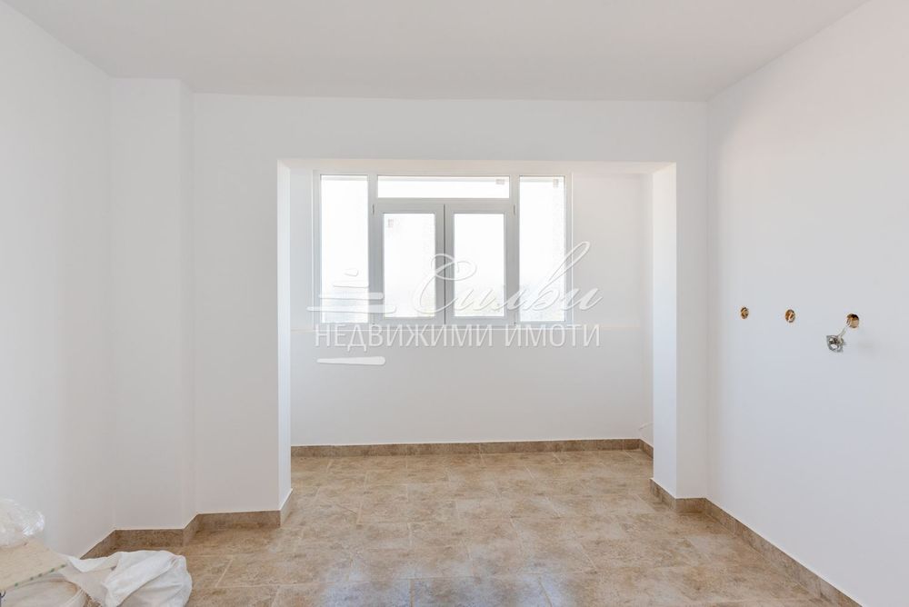 Двустаен ТУХЛЕН РАЗШИРЕН преустроен в ТРИСТАЕН апартамент - кв.Център!