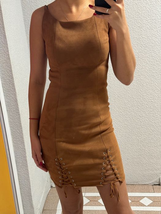 Рокля рокли различни модели zara bershka и други