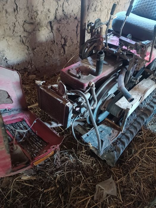 Мини госинични трактор 200 поршин 2300 долир