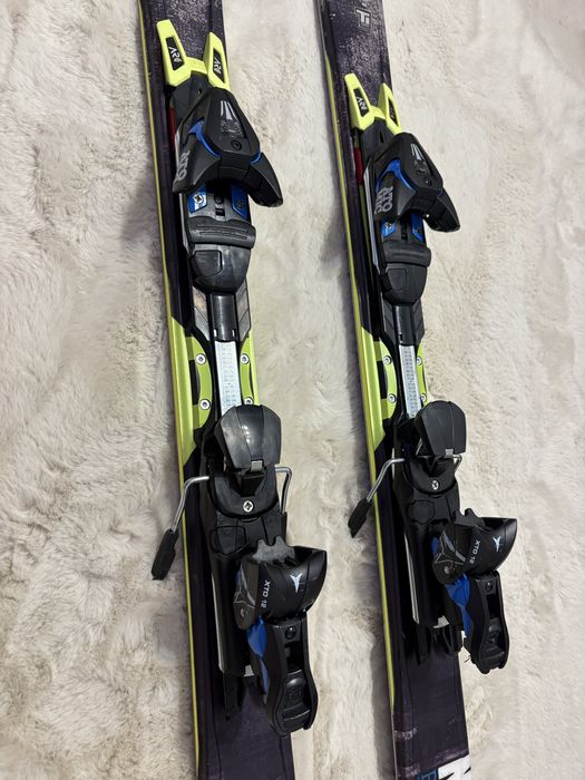 Schiuri adulti Atomic Nomad Blackeye TI + Bocanci Salomon u