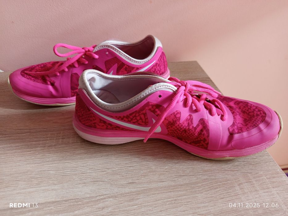 Дамски маратонки Nike