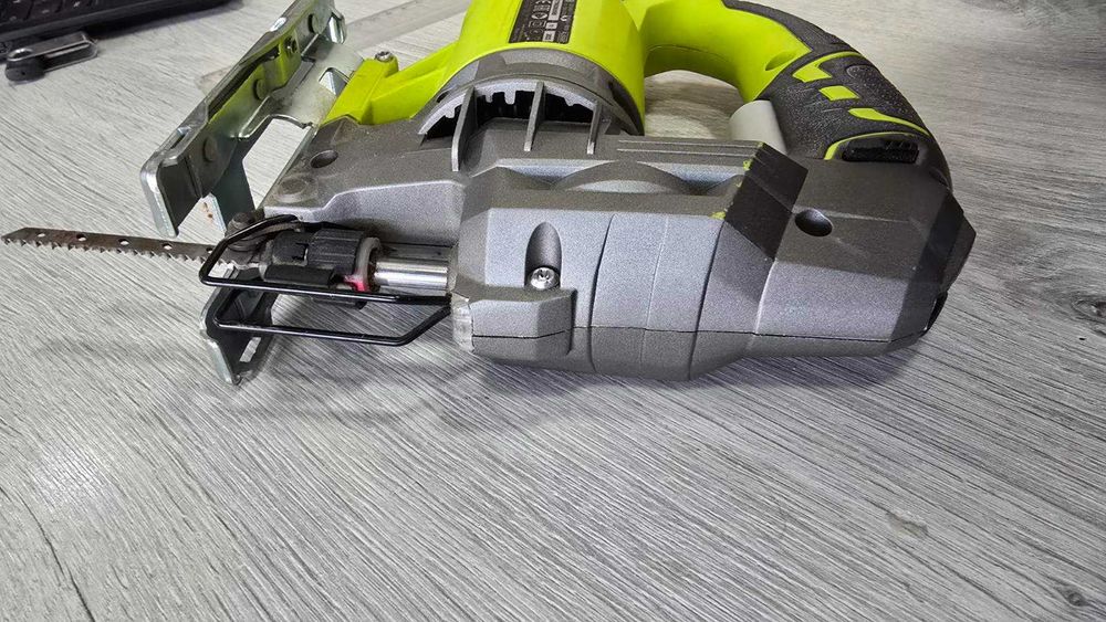 Прободен трион RYOBI RJS980  600W