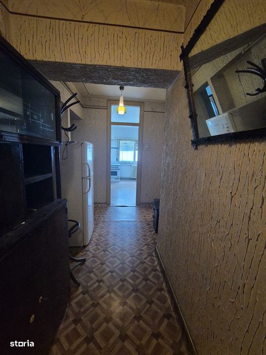 Imobil ultracentral et 2/8, dec, 3 cam, baie si gr sanitar si boxa