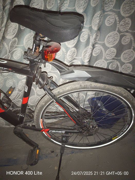 Velosiped sotiladi, продаётся велосипед.