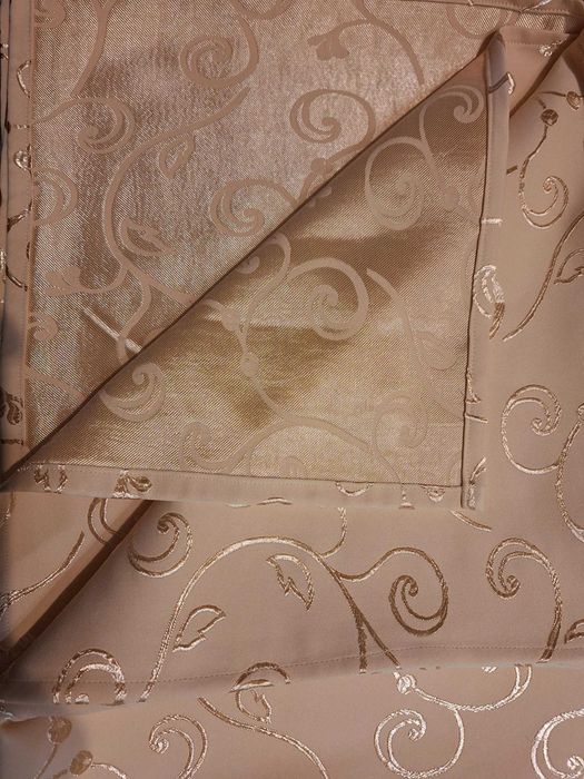 fata de masa din matase