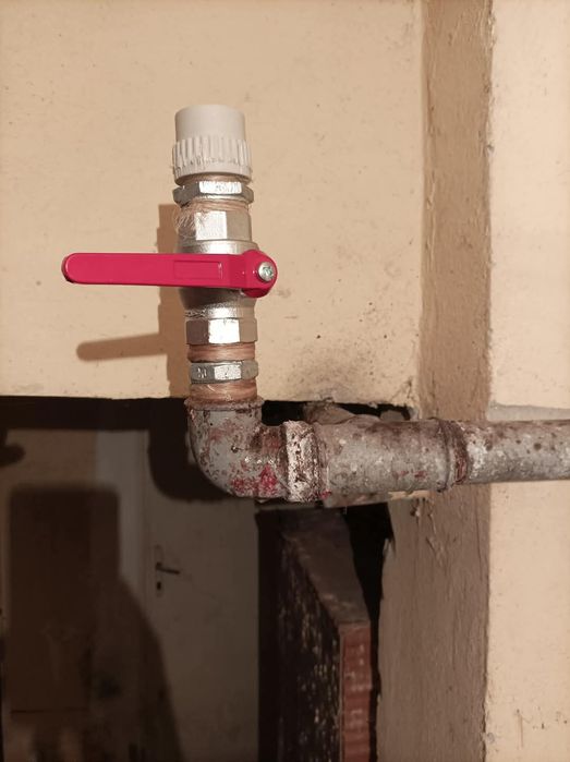 Кърти, чисти и извозва- бързо и на добри цени  в Бургас и региона