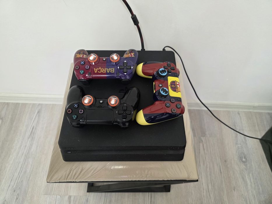 Playstation 4 slim 1tb sotiladi