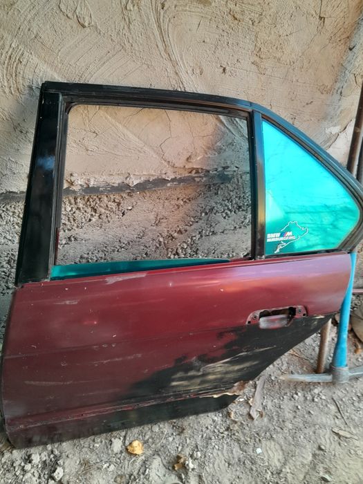 Дверь и крыло на БМВ 34