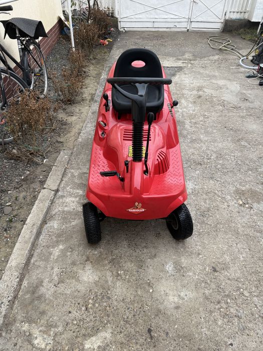 Lama zapada moto.  Stivuitor atv tractorase motosape masina tuns iarba