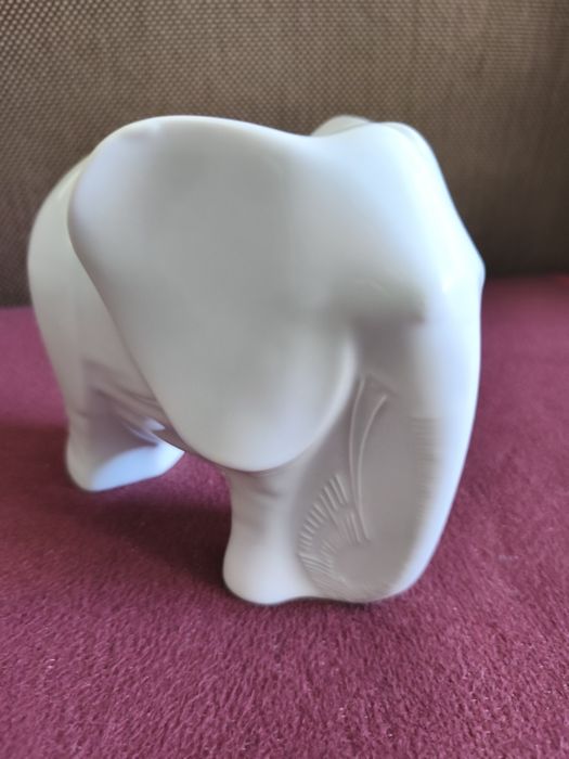 Decoratiune ceramica elefant