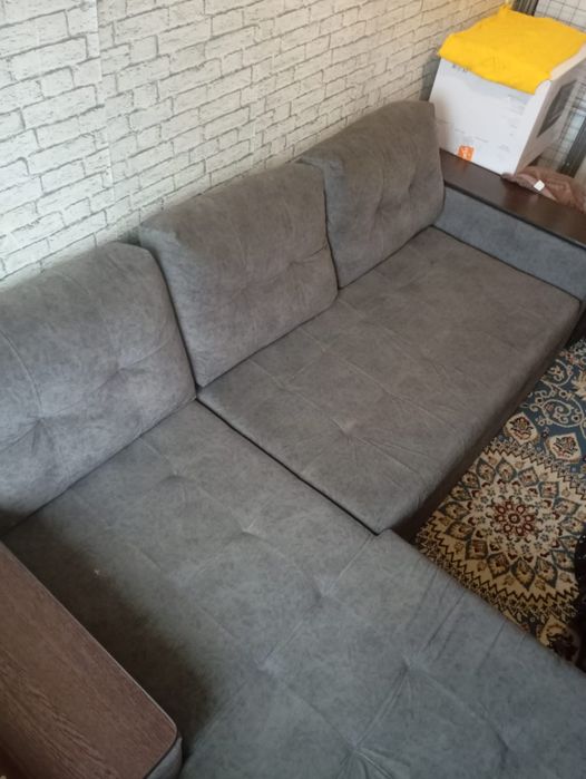 Продам ДИВАН срочно