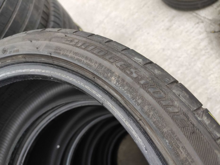 2бр Летни гуми 245 35 18 - Bridgestone