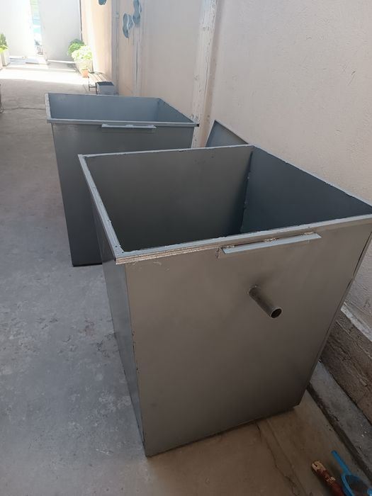 Мусорный контейнер бак