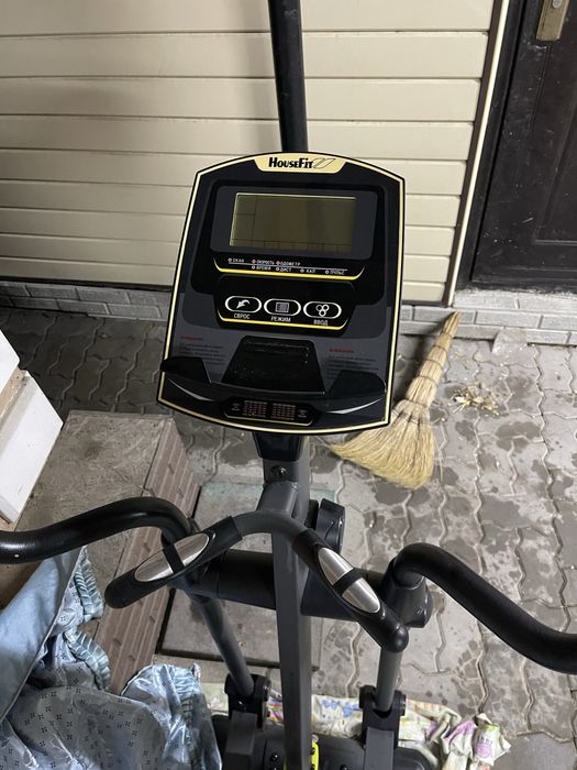 Лыжный тренажор (эллиптический)