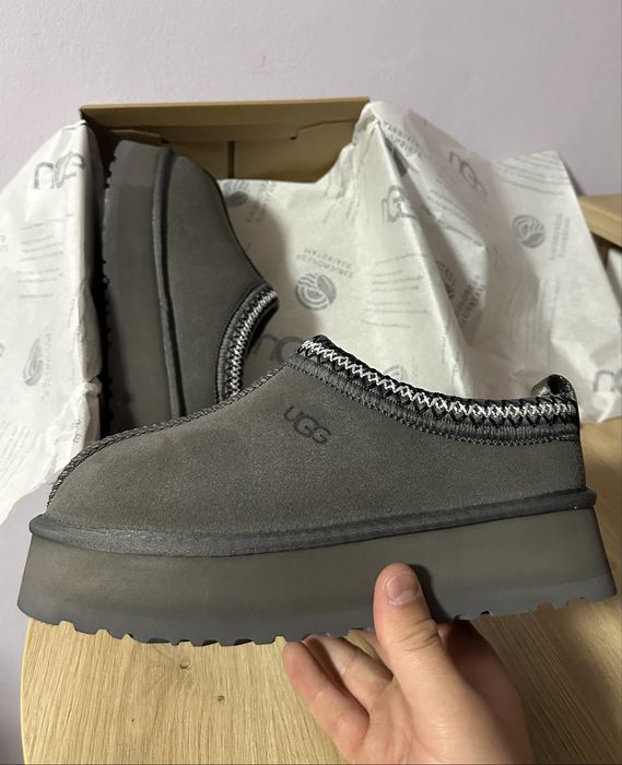 Ugg Tazz Grey.
