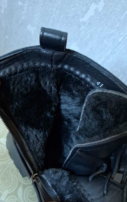 Дамски, зимни, кожени, дебело подплатени боти/ кубинки- размер 41