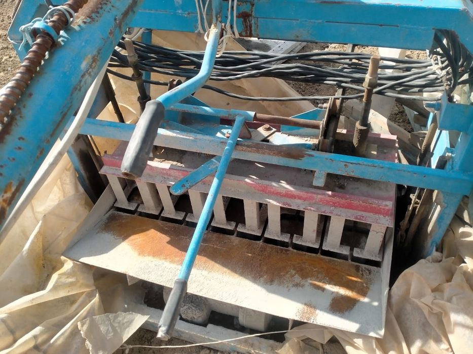 Шлакаблок апарат