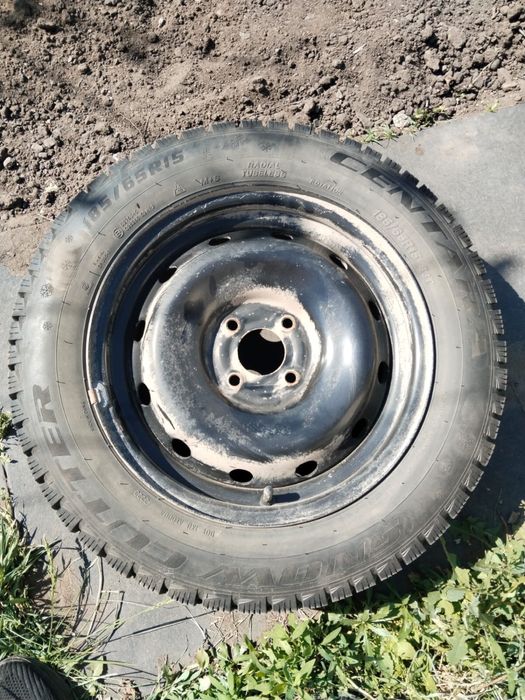 Продам шины на  15 размер