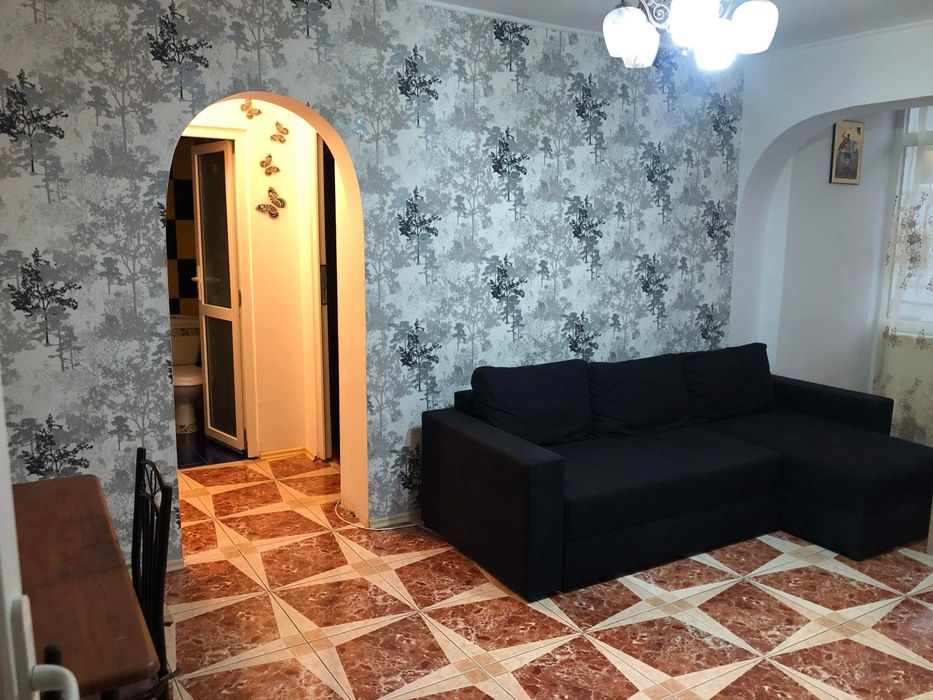 Vand apartament cu 2 camere