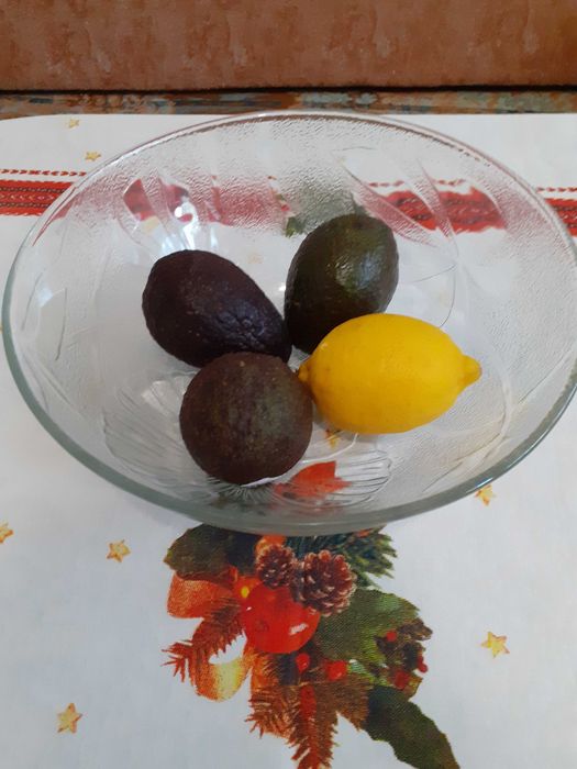 Фруктиера на столче и фруктиера-купа !