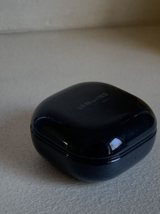 Наушники Samsung Galaxy Buds Live черный