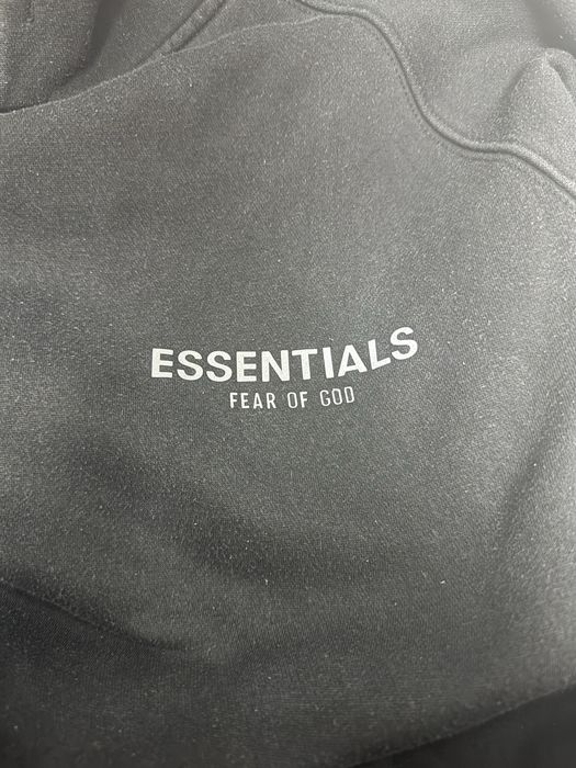 Hanorac essentials