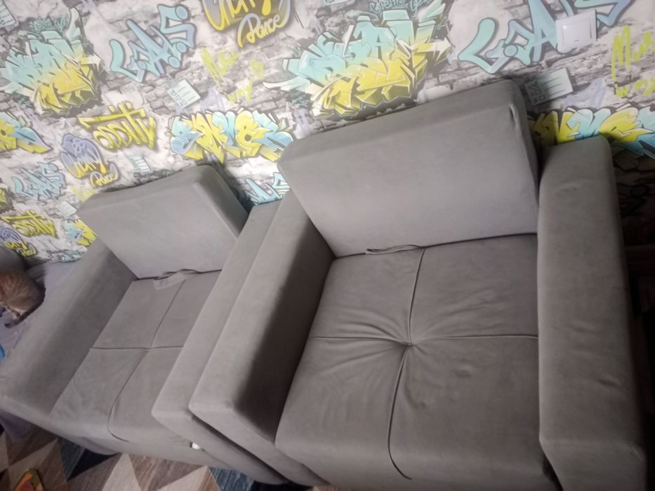 Продам 20 000 два кресла раскладные