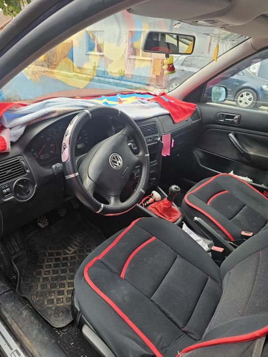Vând golf 4 1.4 benzina an 2001