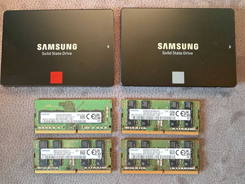4x SODIMM Samsung 16GB DDR4-3200 64GB RAM Laptop, SSD 512GB Samsung 860 PRO, SSD 500GB 860 EVO S-ATA3