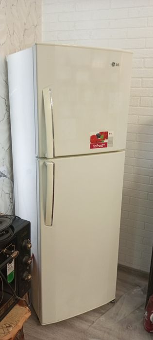 Холодильник  LG.