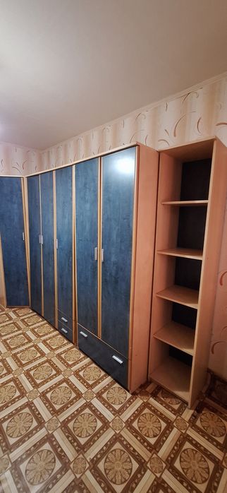 Продам шкаф в комнату