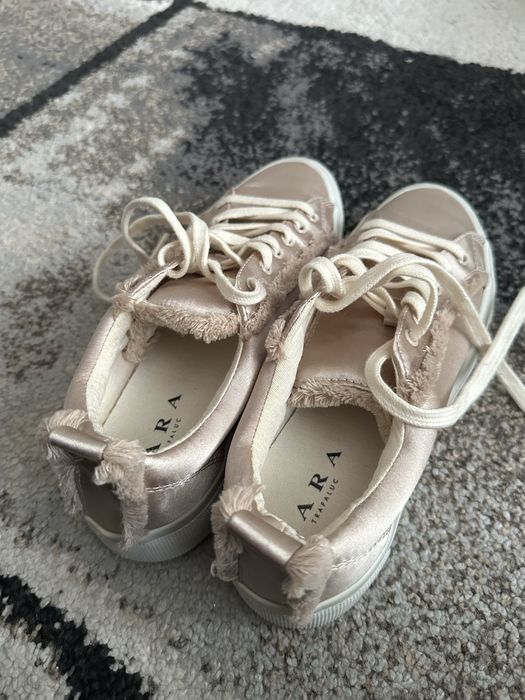 Кроссовки ZARA