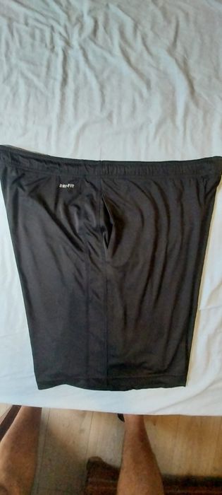 Pantalon Nike. XL