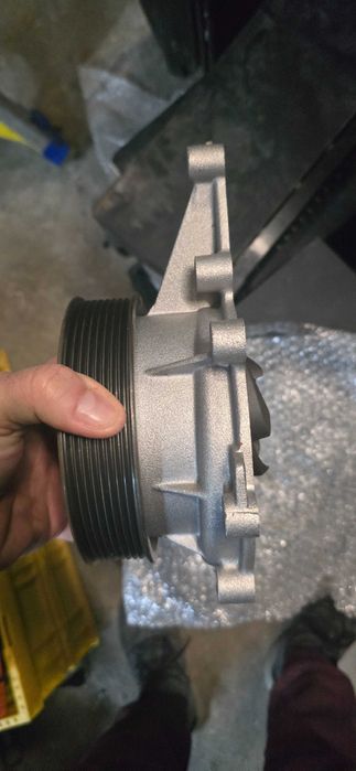 Pompa apa scania SKF