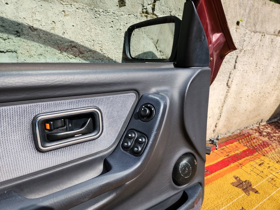 Водительская дверь на Форд Скорпио