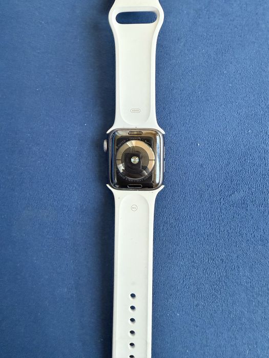 Продаются Apple Watch 5, 44 mm