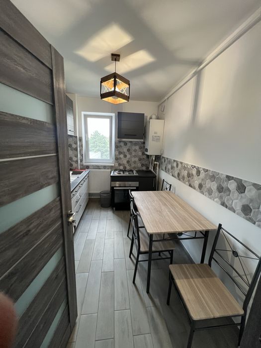 Apartament 2 camere.Propietar. renovat mobilat + boxa la subsol