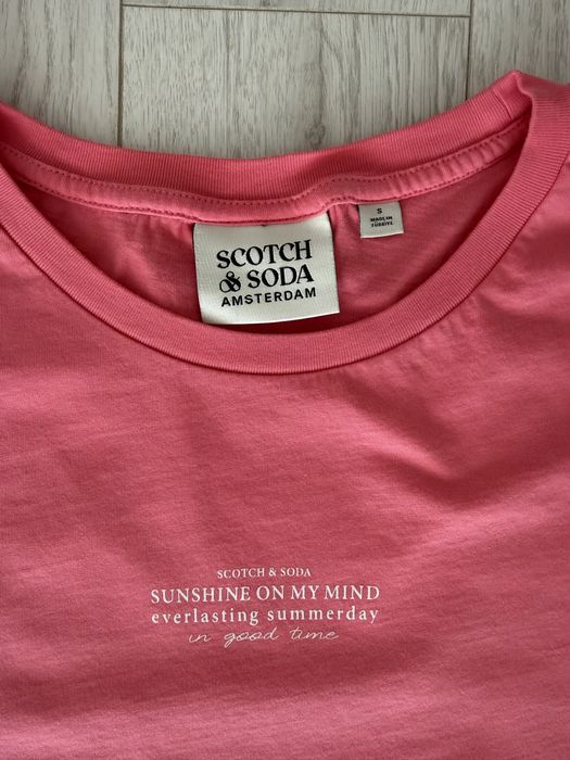 Оригинални тениски Tommy Hilfiger и Scotch Soda в иключително добро състояние.