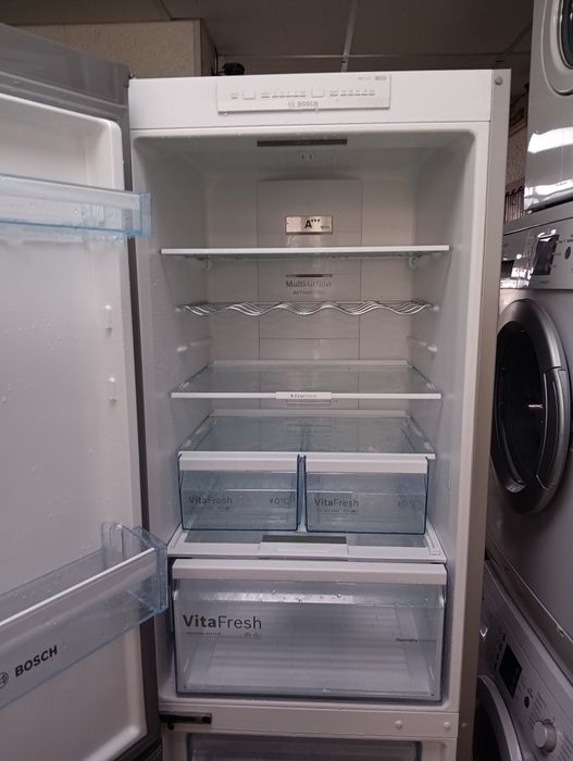 Иноксов комбиниран хладилник с фризер Бош Bosch No Frost  А+++Гаранция