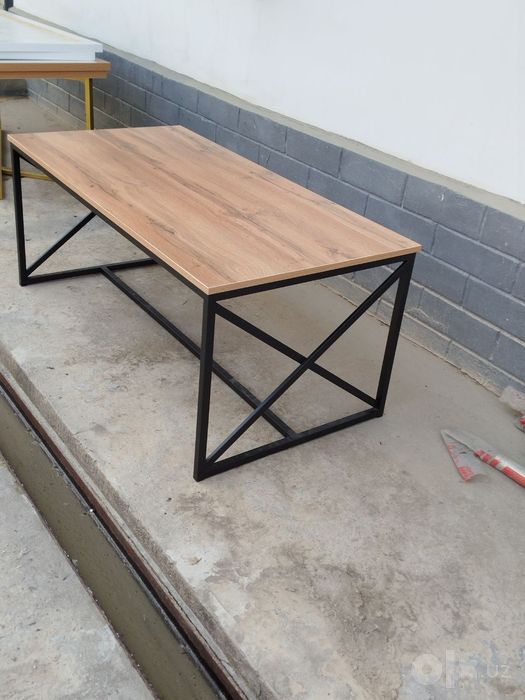 Loft mebel jurnalniy stol