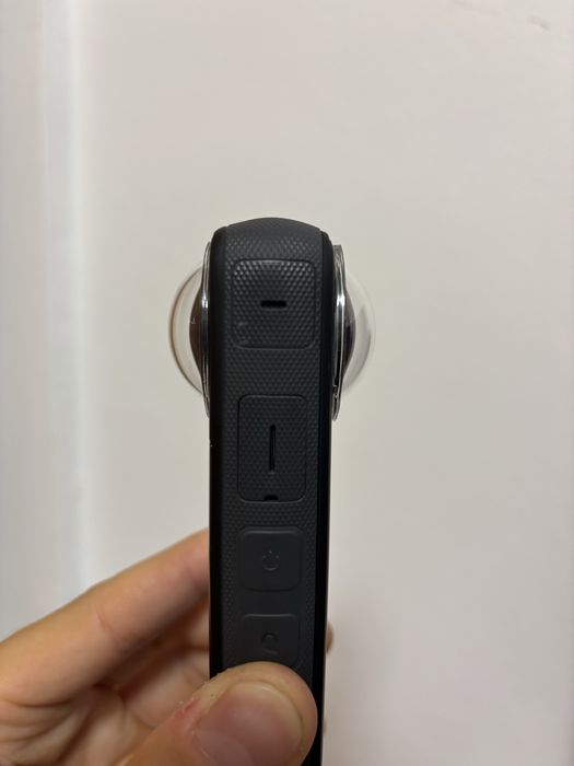 Camerǎ video Insta360 one X3 garanție