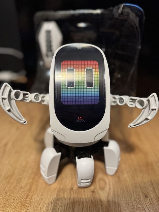 Октобот с дистанционно управление