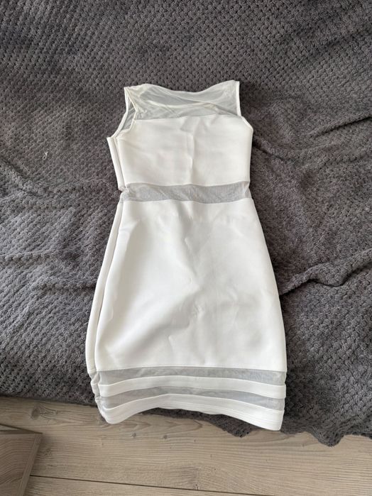 Дамски рокли размер S