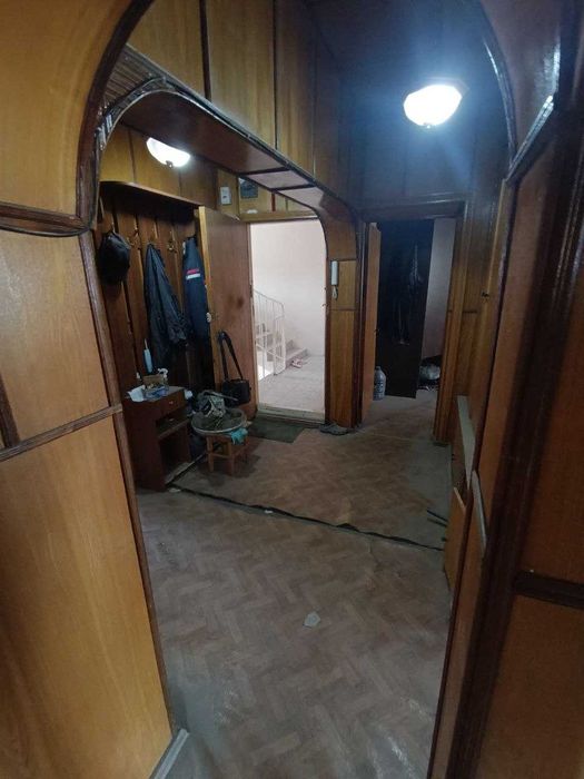 продам госпитальный 4/8/9 100кв