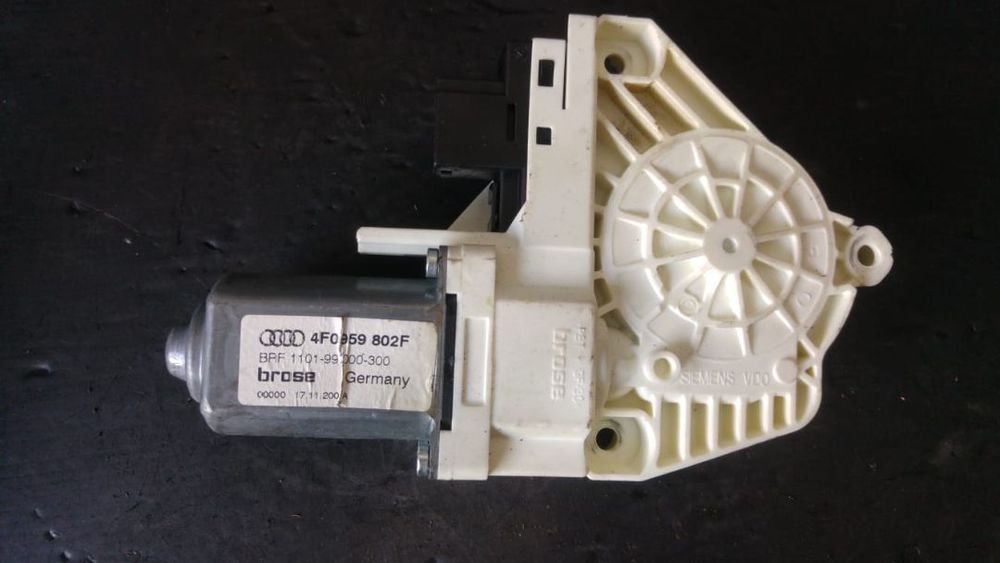 Motoras macara usa dreapta spate audi a6 4f c6 break 4f0959802f